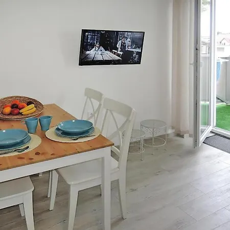Holiday Accomodations, Dziwnowek Apartment *